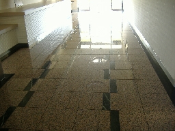 �}���V���������T�[�r�X